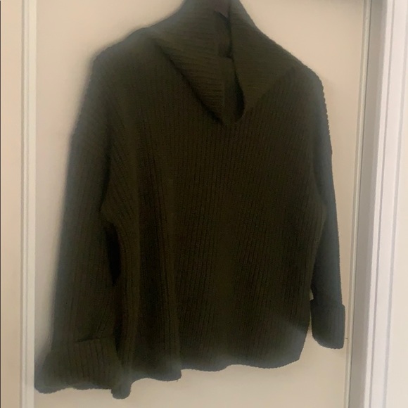 Crop Funnelneck Sweater - Picture 3 of 4